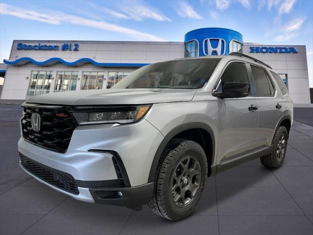 new 2025 Honda Pilot car, priced at $50,795