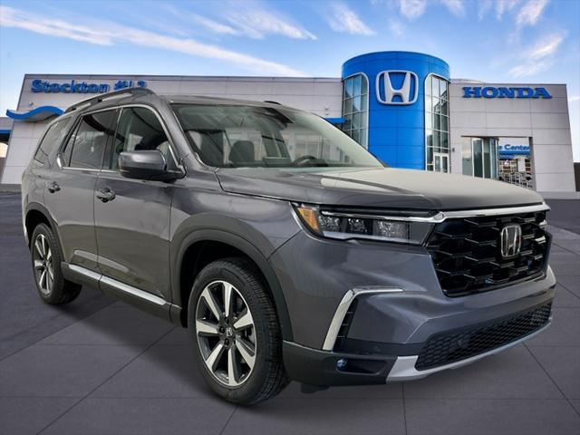 new 2025 Honda Pilot car, priced at $50,695