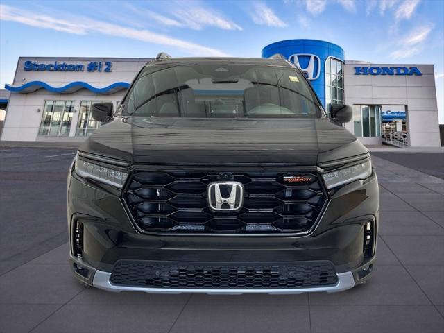 new 2025 Honda Pilot car, priced at $50,795