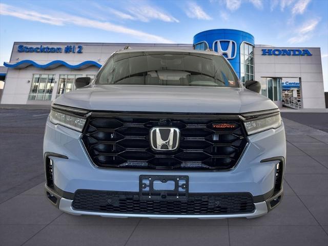 new 2025 Honda Pilot car, priced at $51,250