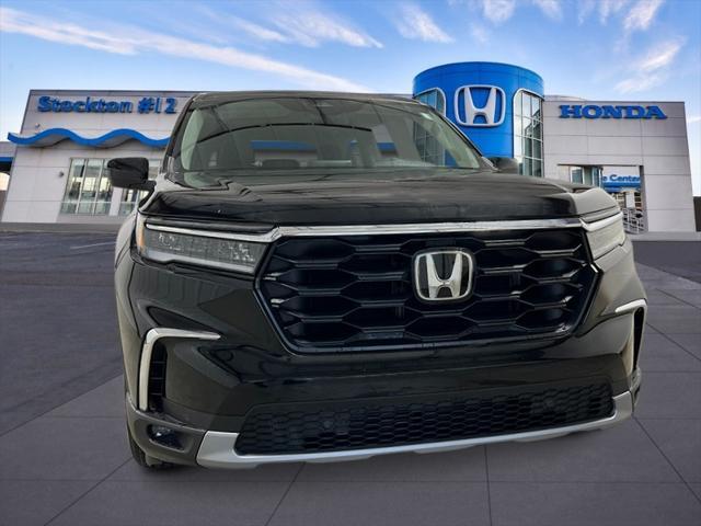 new 2025 Honda Pilot car, priced at $47,725