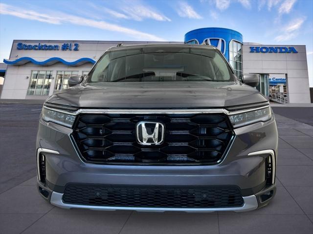 new 2025 Honda Pilot car, priced at $50,995