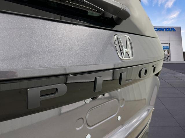 new 2025 Honda Pilot car, priced at $50,995