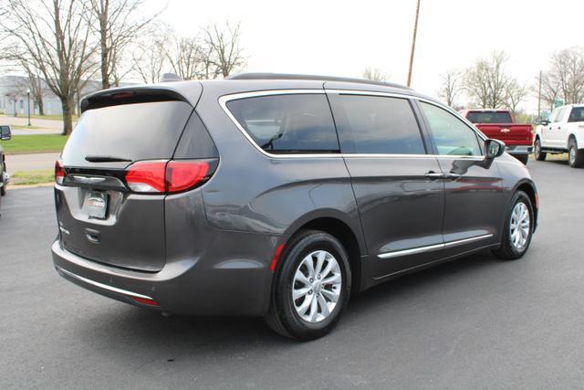 used 2017 Chrysler Pacifica car, priced at $11,500