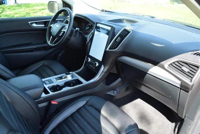 used 2022 Ford Edge car, priced at $27,990
