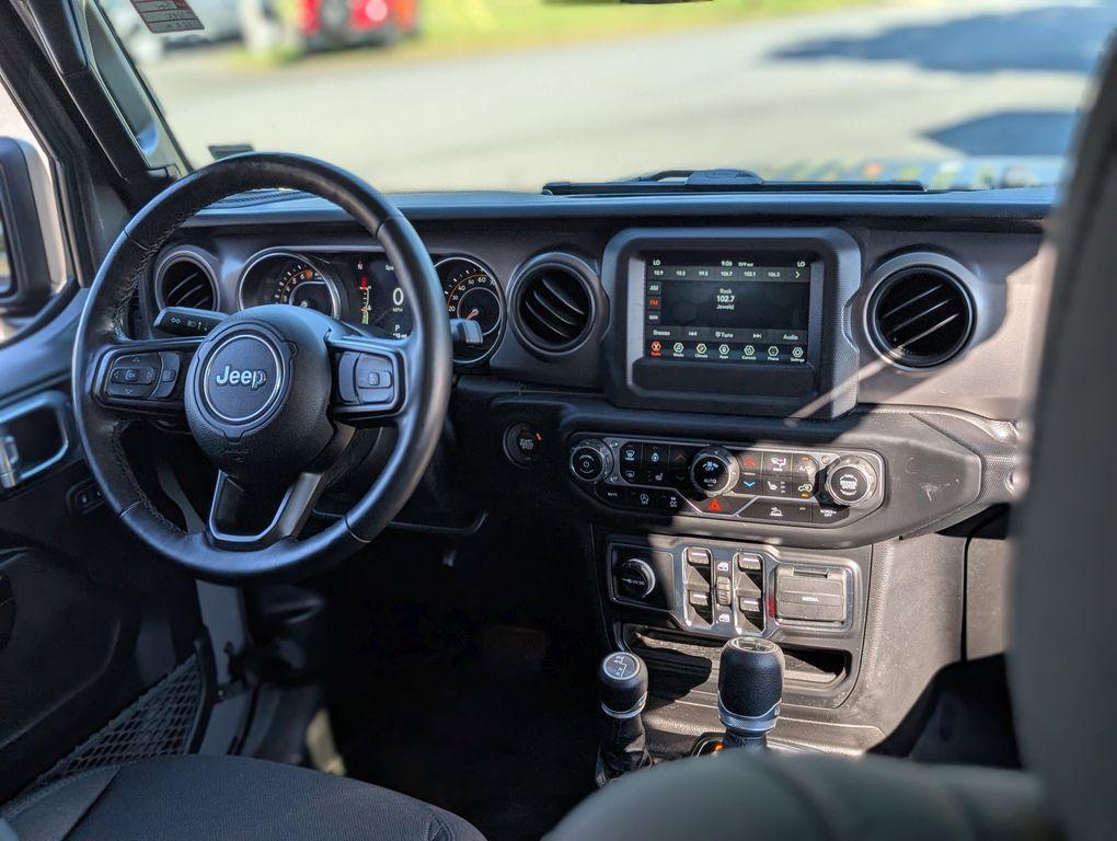 used 2021 Jeep Gladiator car, priced at $28,110