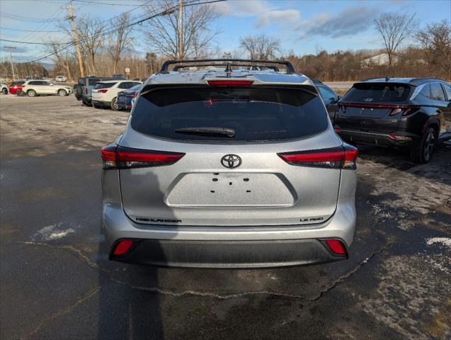 used 2022 Toyota Highlander car, priced at $27,900