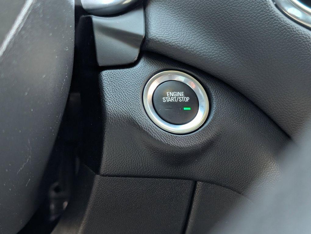 used 2022 Chevrolet Equinox car, priced at $21,883