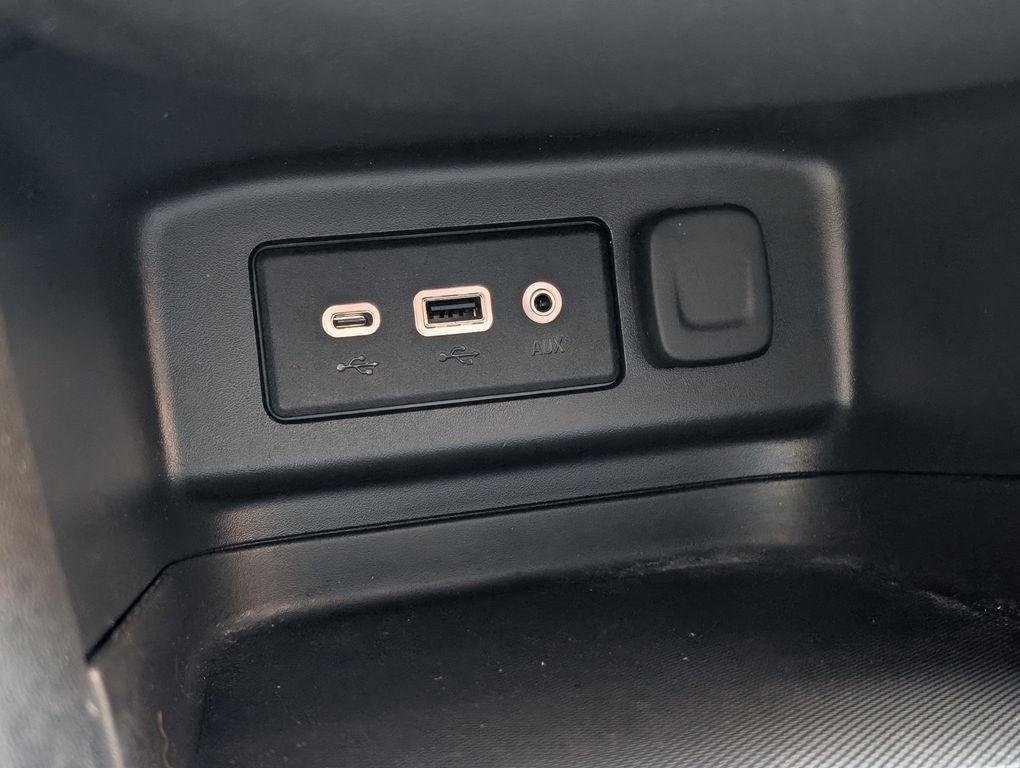 used 2022 Chevrolet Equinox car, priced at $21,883