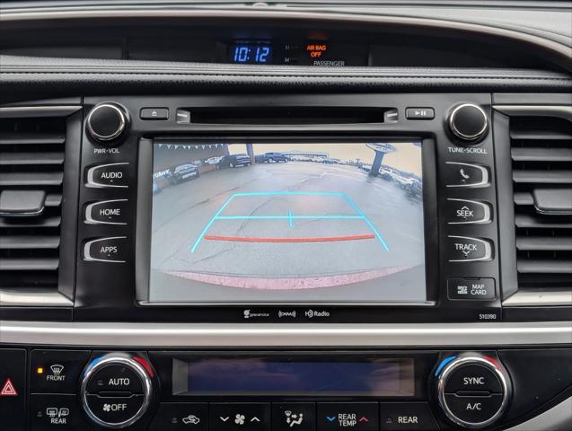 used 2018 Toyota Highlander car, priced at $21,228