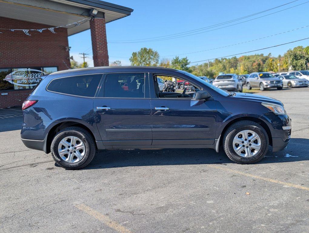 used 2015 Chevrolet Traverse car, priced at $9,498