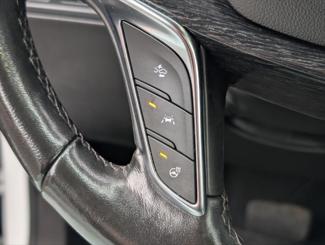 used 2022 Cadillac XT5 car, priced at $28,141