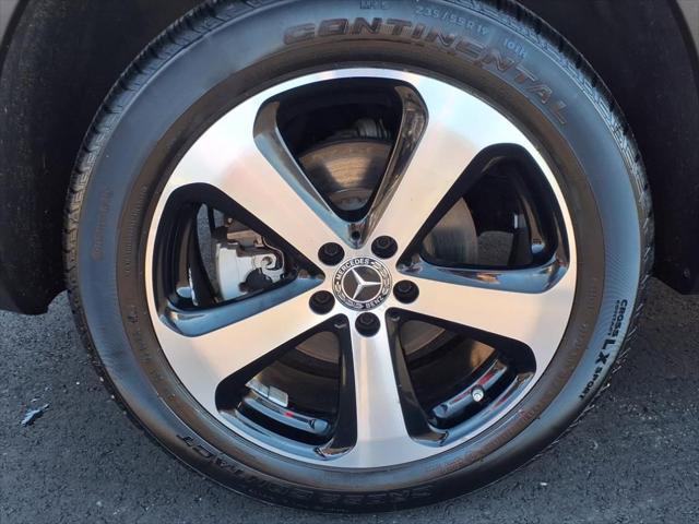 used 2020 Mercedes-Benz GLC 300 car, priced at $21,707