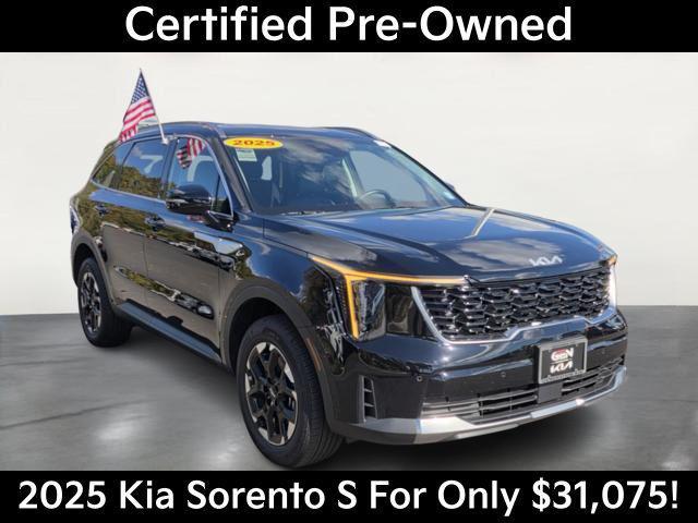 used 2025 Kia Sorento car, priced at $31,075
