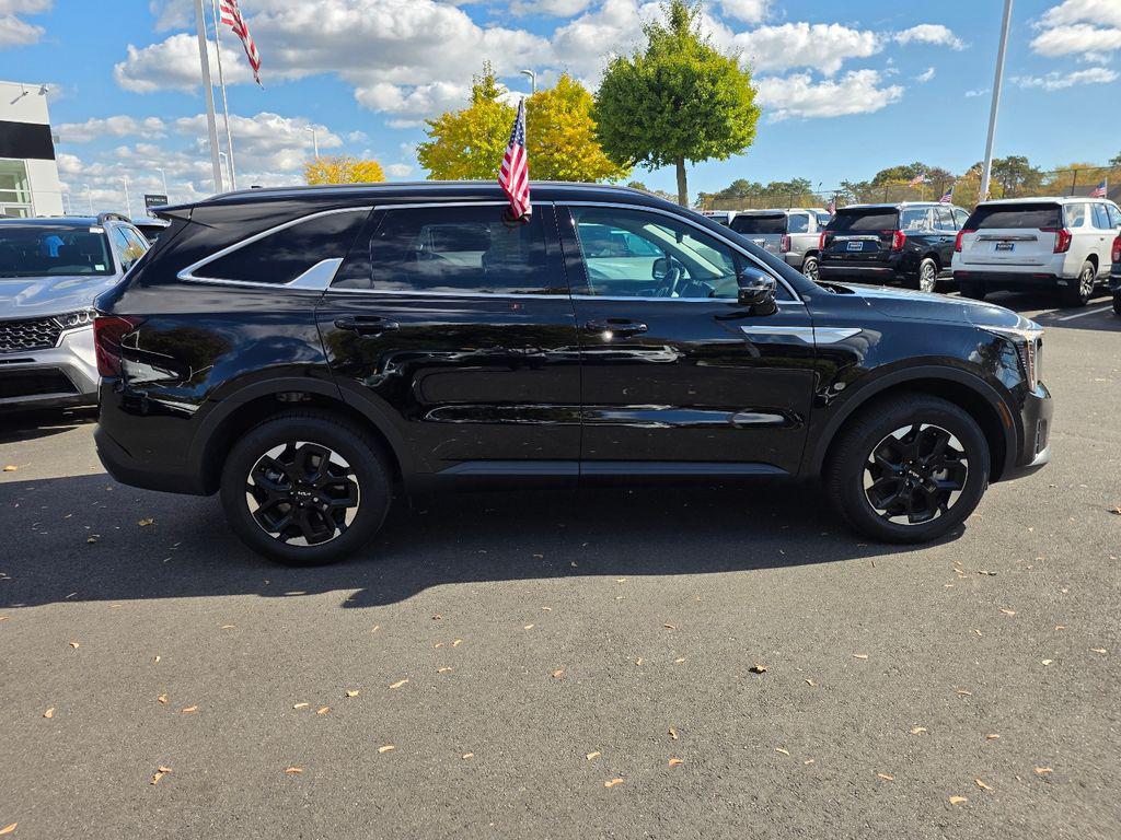 used 2025 Kia Sorento car, priced at $32,740