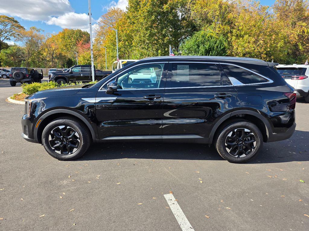 used 2025 Kia Sorento car, priced at $32,740