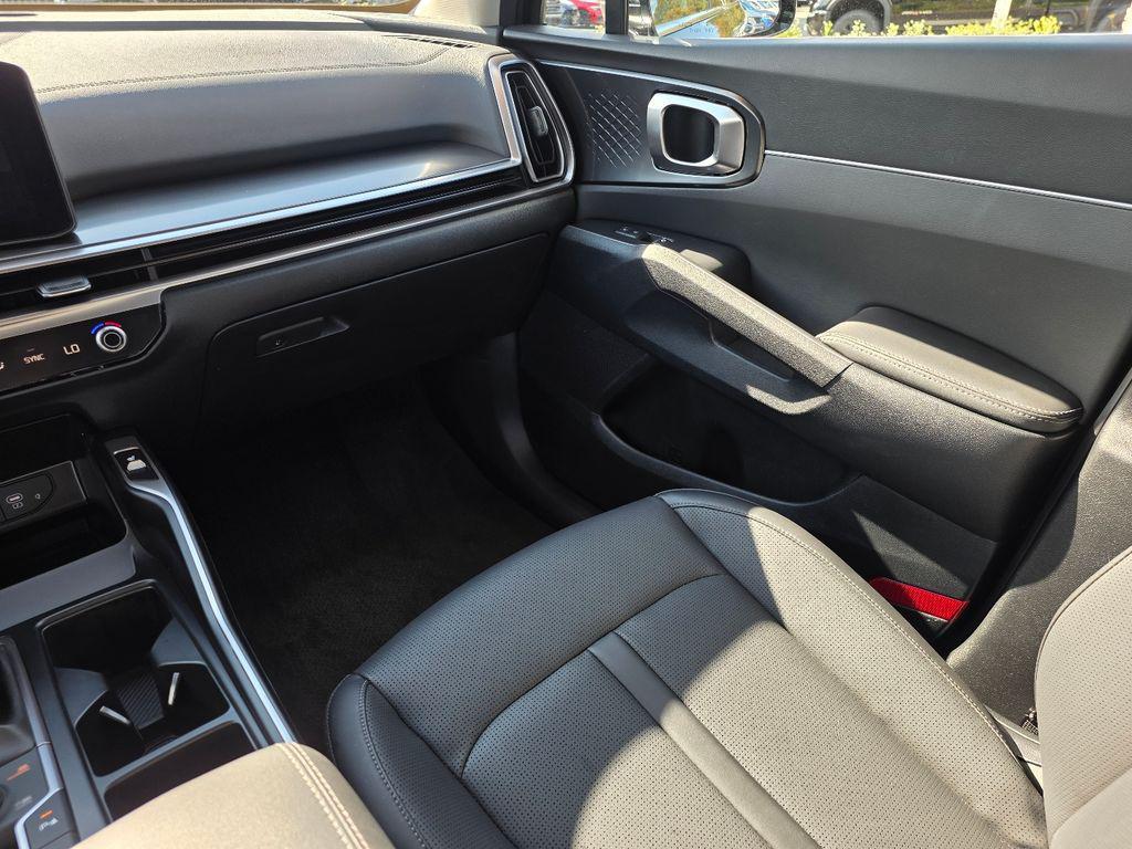 used 2025 Kia Sorento car, priced at $32,740