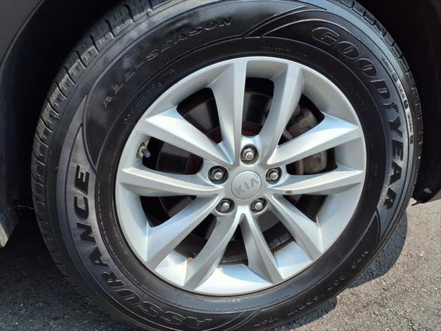 used 2017 Kia Sorento car, priced at $14,995