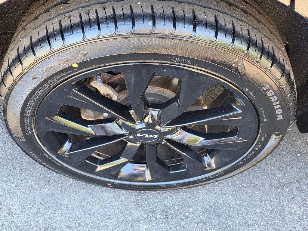 used 2022 Kia Sorento car, priced at $22,617