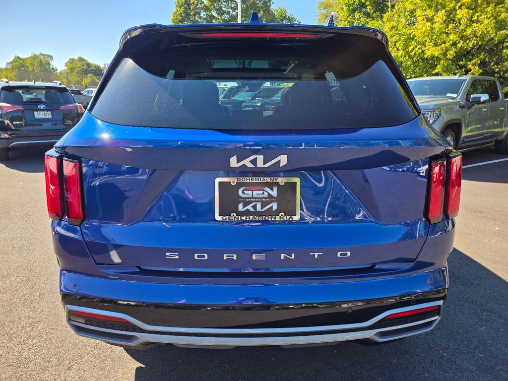 used 2022 Kia Sorento car, priced at $22,617
