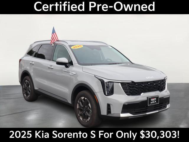 used 2025 Kia Sorento car, priced at $30,303