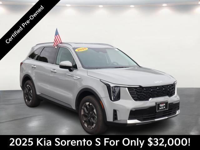 used 2025 Kia Sorento car, priced at $32,000