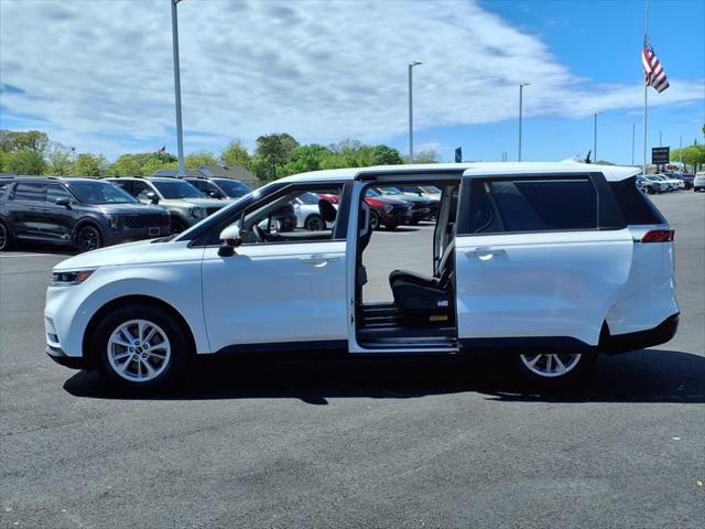used 2022 Kia Carnival car, priced at $28,995