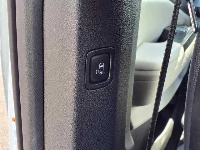 used 2022 Kia Carnival car, priced at $28,995