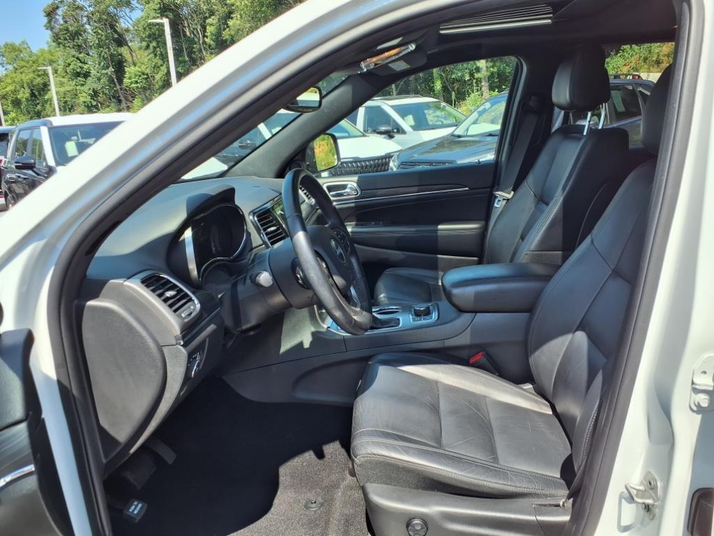 used 2020 Jeep Grand Cherokee car, priced at $25,165
