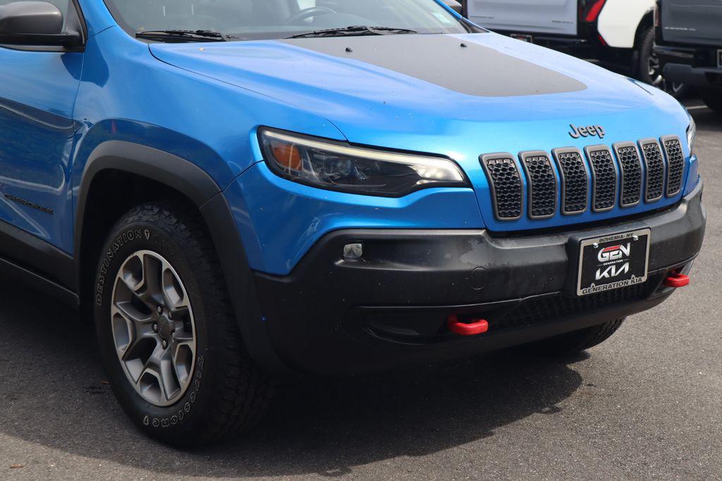 used 2020 Jeep Cherokee car, priced at $23,084