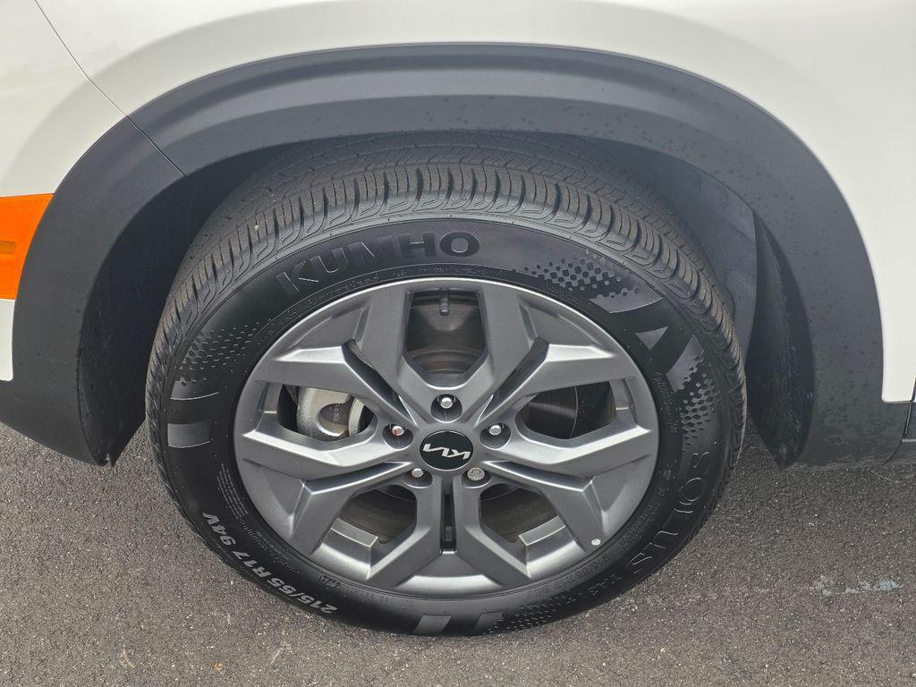 used 2025 Kia Seltos car, priced at $23,179