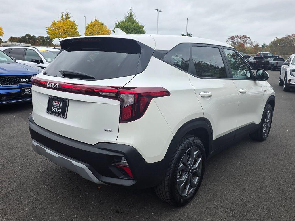 used 2025 Kia Seltos car, priced at $23,179
