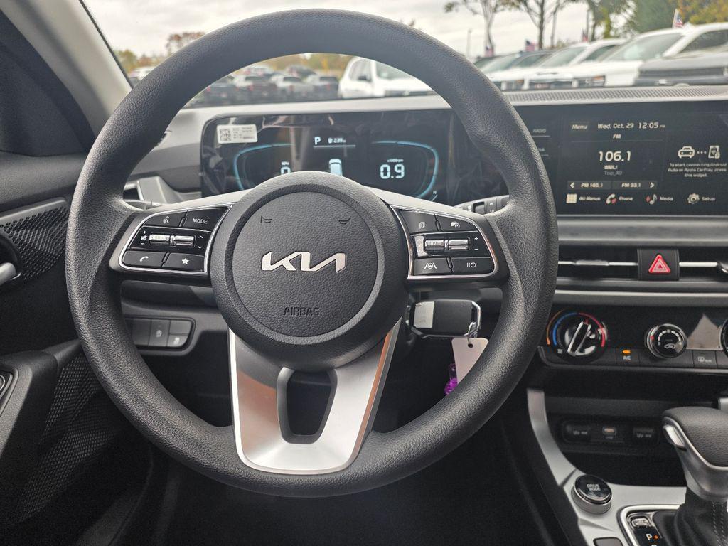 used 2025 Kia Seltos car, priced at $23,179