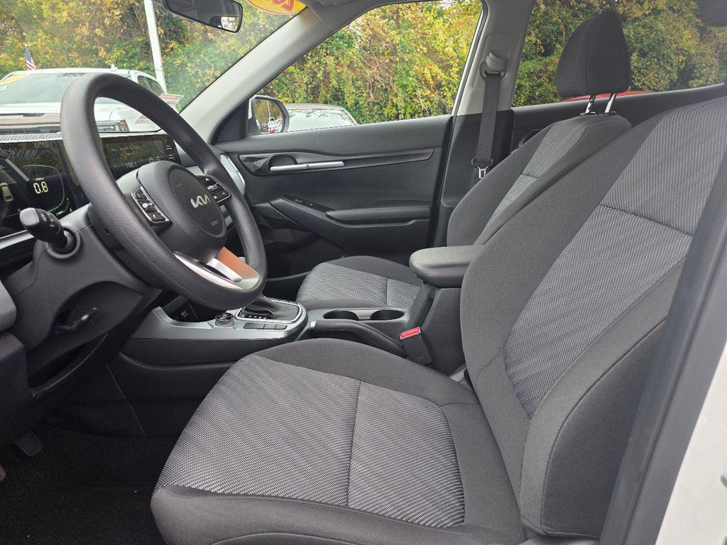 used 2025 Kia Seltos car, priced at $23,179