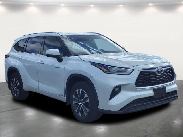 used 2021 Toyota Highlander Hybrid car, priced at $33,365