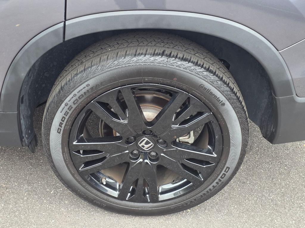 used 2022 Honda Pilot car, priced at $28,550