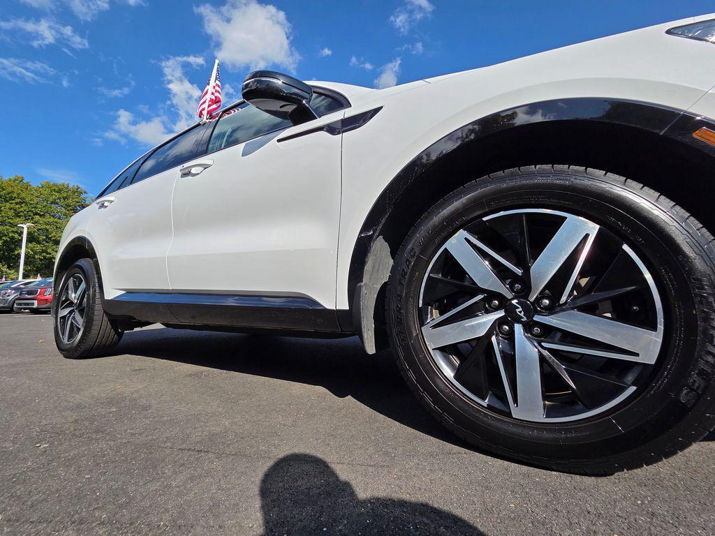 used 2022 Kia Sorento car, priced at $22,529