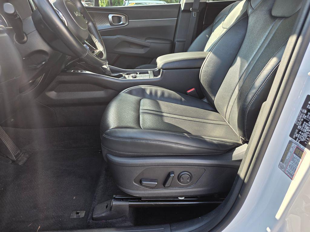 used 2022 Kia Sorento car, priced at $22,529