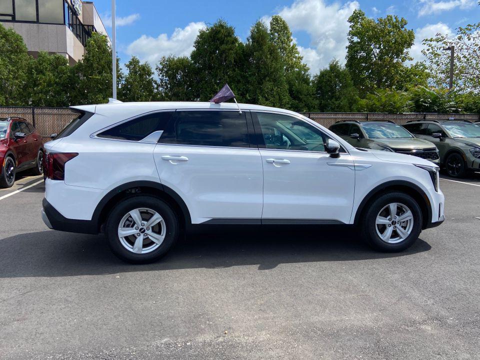 used 2025 Kia Sorento car, priced at $25,843