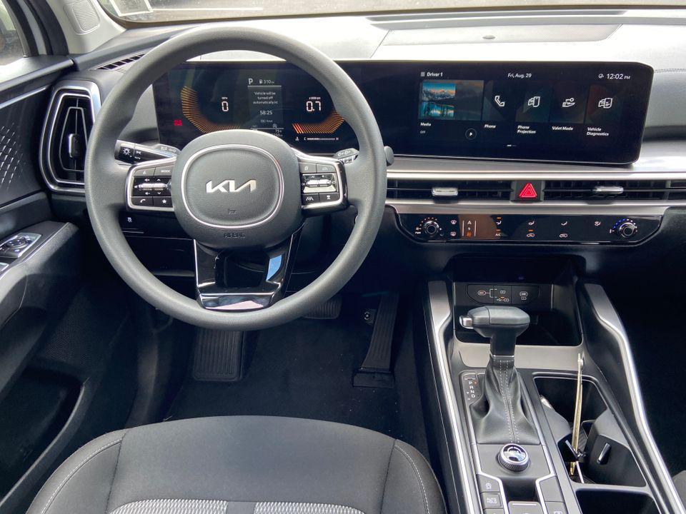 used 2025 Kia Sorento car, priced at $25,843