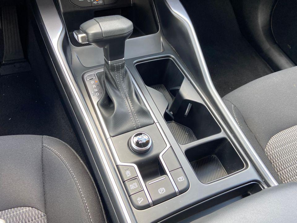 used 2025 Kia Sorento car, priced at $25,843
