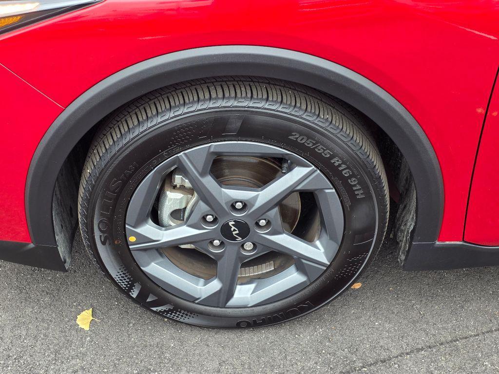 used 2025 Kia K4 car, priced at $19,703