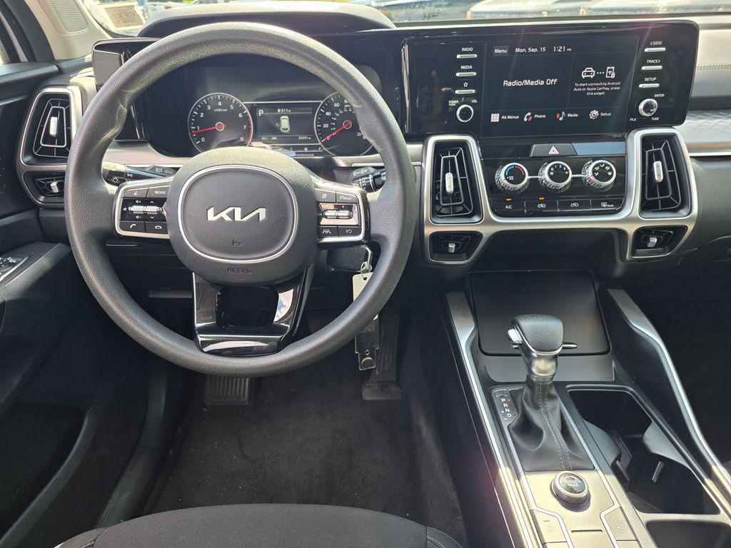 used 2022 Kia Sorento car, priced at $22,150