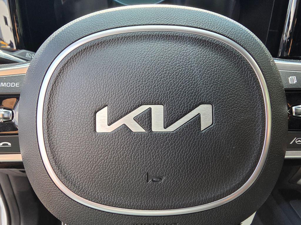 used 2022 Kia Sorento car, priced at $22,150