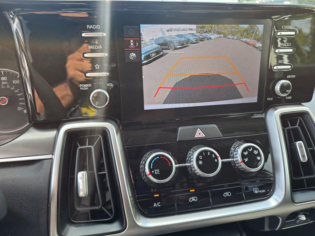 used 2022 Kia Sorento car, priced at $22,150