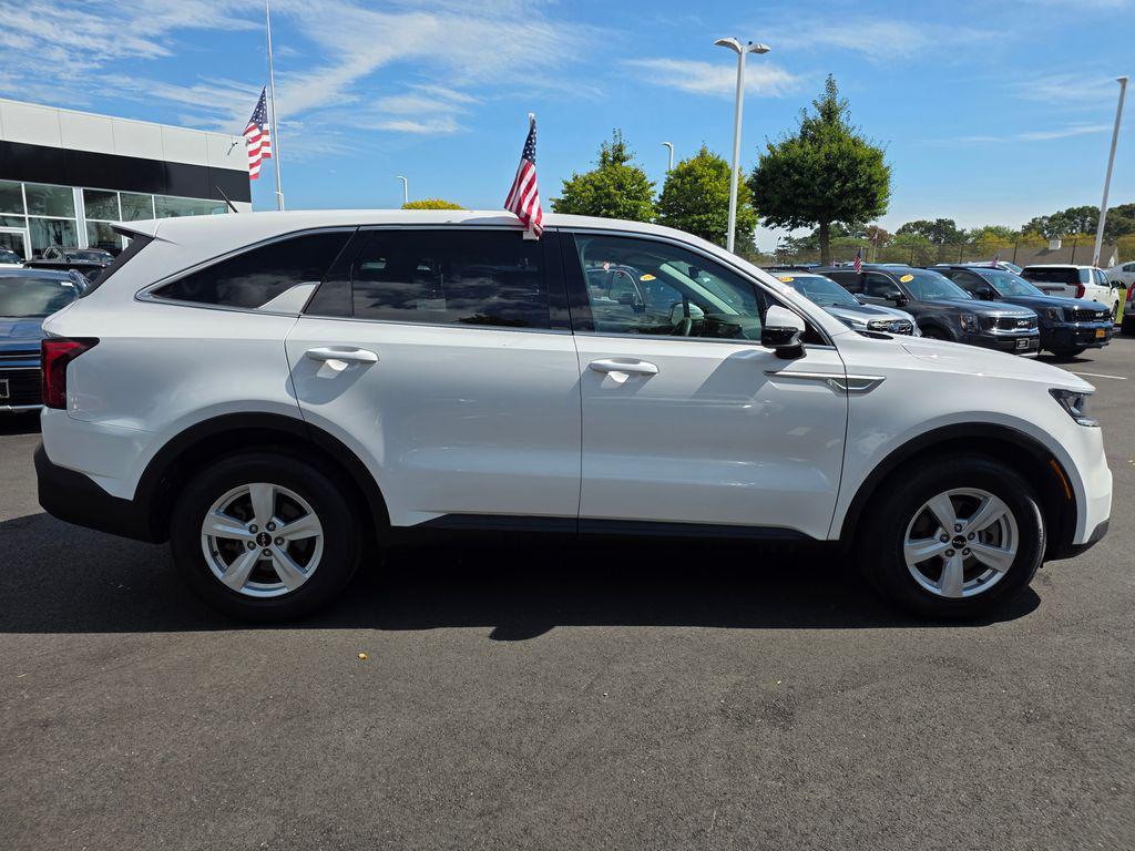 used 2022 Kia Sorento car, priced at $22,150