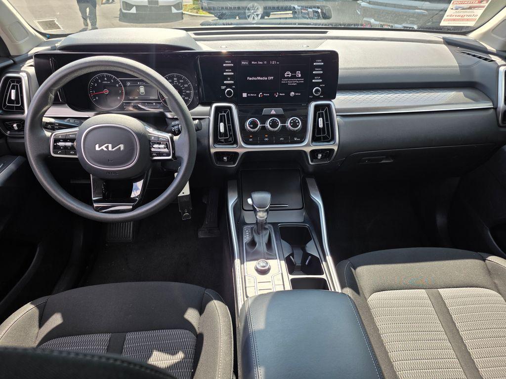 used 2022 Kia Sorento car, priced at $22,150
