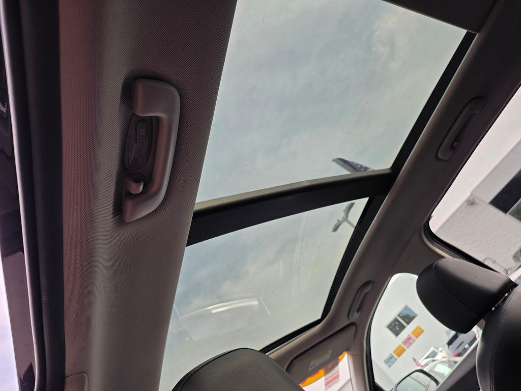 used 2023 Kia Sorento car, priced at $21,531