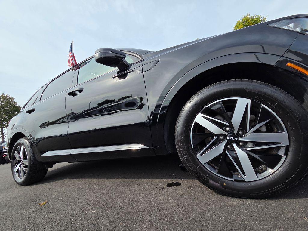 used 2023 Kia Sorento car, priced at $21,531