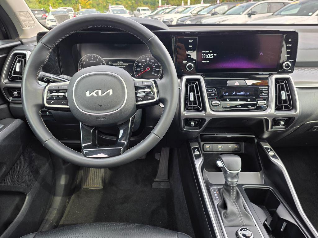 used 2023 Kia Sorento car, priced at $21,531